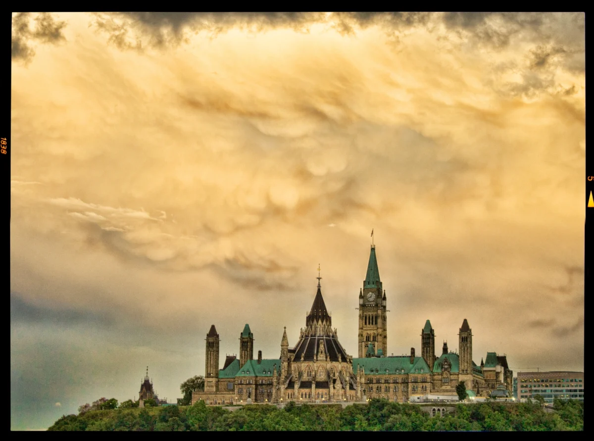 24Parliament+Under+Yellow+Skies(40x30)